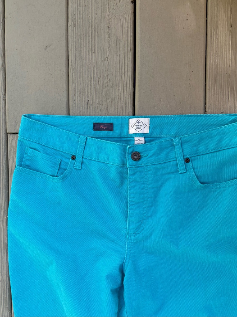 ST. JOHN’S BAY Woman’s turquoise cropped jeans,Size: 16 - Picture 3 of 7